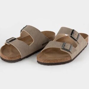 Birkenstock NEW Men’s Arizona  Vegan Sandals Taupe  Size US 9.5   EU 42